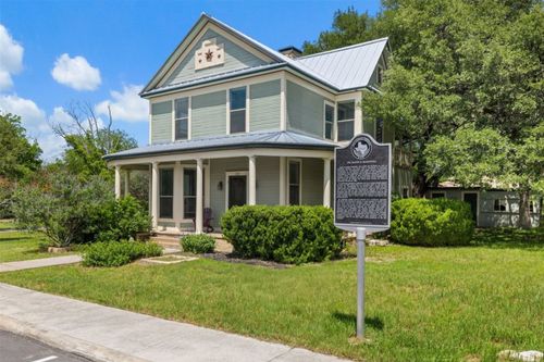 208 Avenue G, Johnson City, TX, 78636 | Card Image