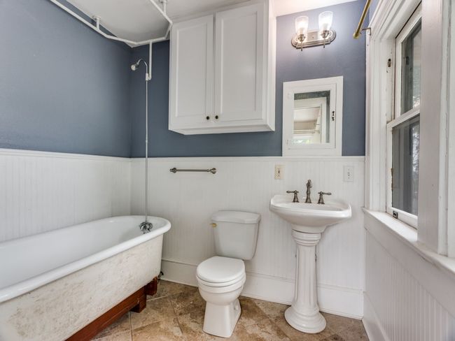With a private ensuite bathroom | Image 17