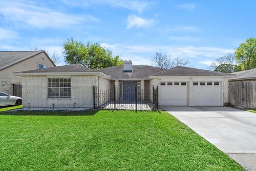 12811 Club Ln, Houston, TX, 77099-4411 | Card Image