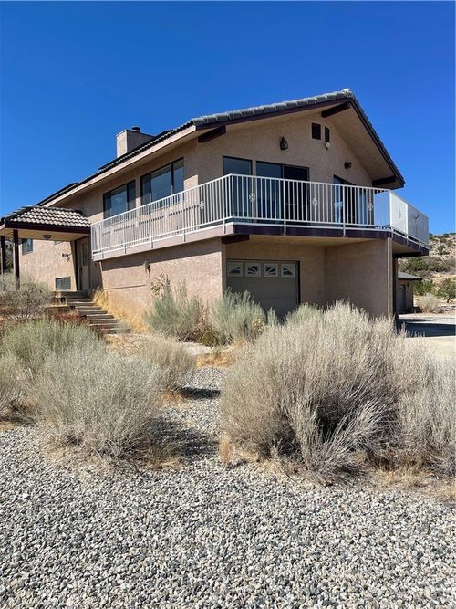 16102 E Avenue Y8, Llano, CA, 93544 | Card Image