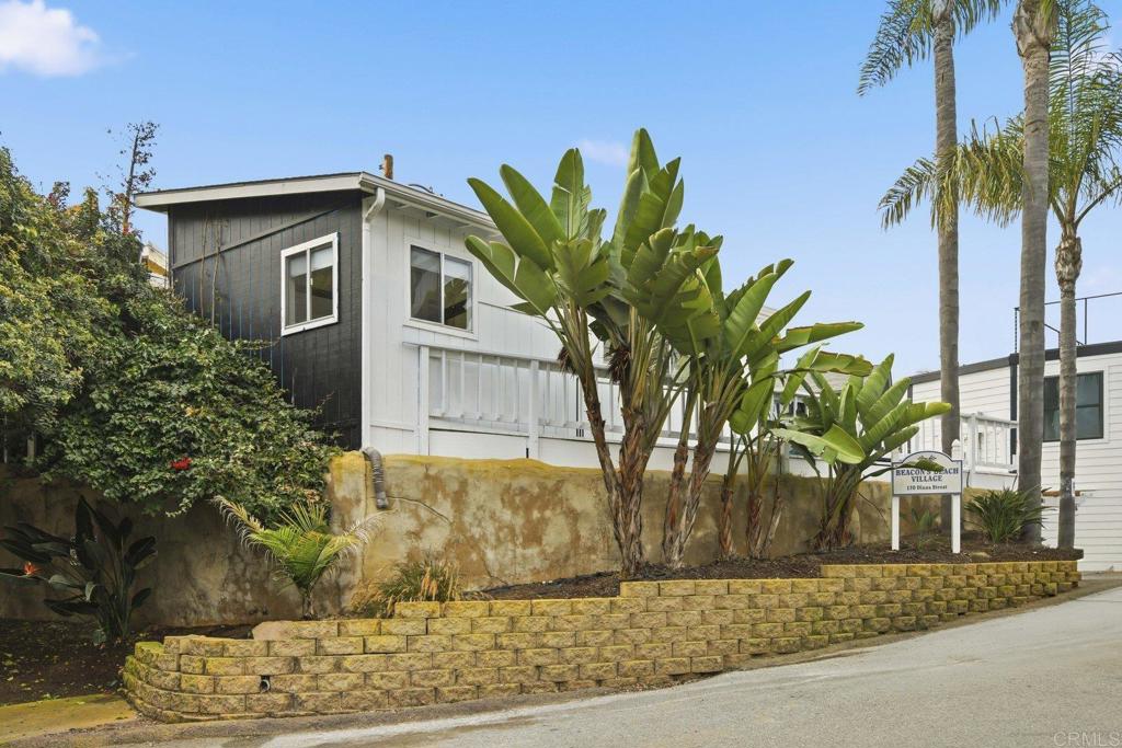 Manufactured In Park in Encinitas 5