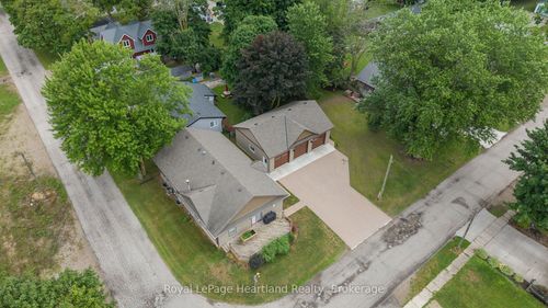 415 Cavan St, Palmerston, ON, N0G2P0 | Card Image