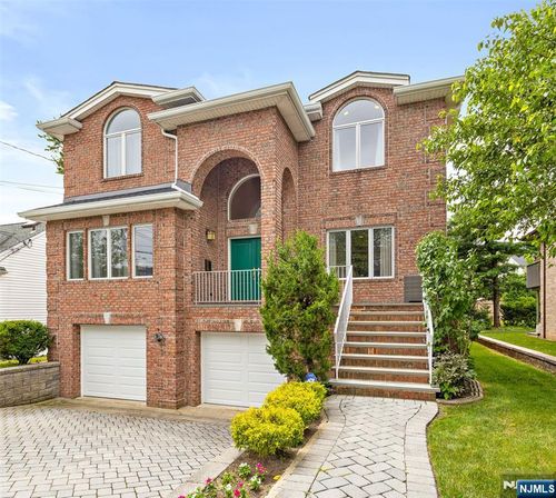 34 Bayview Ave, Englewood Cliffs, NJ, 07632-2421 | Card Image