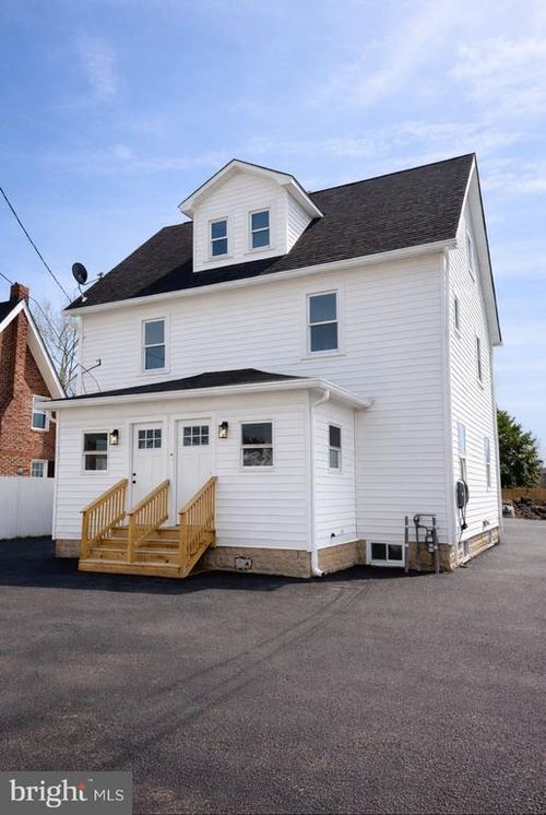 2125 Oakland Rd, MIDDLE RIVER, MD, 21220-4725 | Card Image