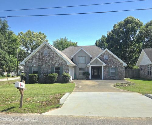 9822 Ana Hulu St, Diamondhead, MS, 39525-4458 | Card Image