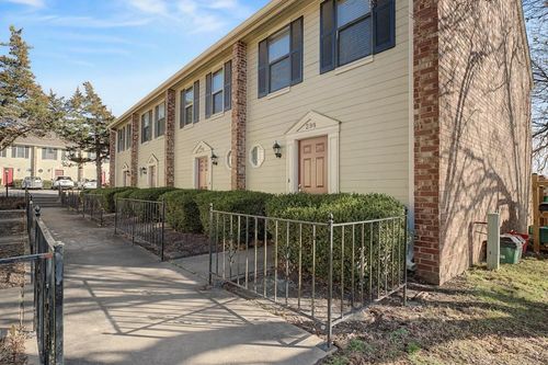 298 W Mountain St, Fayetteville, AR, 72701-5921 | Card Image