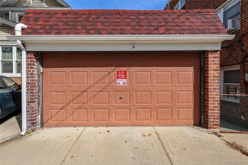 124-01 Hillside Ave, Richmond Hill, NY, 11418-1844 | Card Image