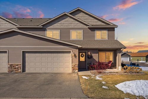 1843 Kristy St, River Falls, WI, 54022-3082 | Card Image