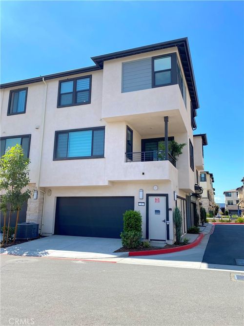 2943 W Lincoln Ave, Anaheim, CA, 92801-8207 | Card Image