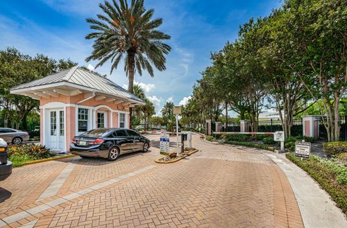 b-5215 Coquina Key Dr Se, ST PETERSBURG, FL, 33705-6329 | Card Image
