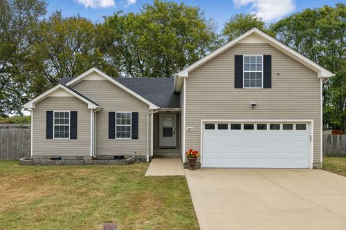3871 Mackenzie Dr, Clarksville, TN, 37042-8641 | Card Image