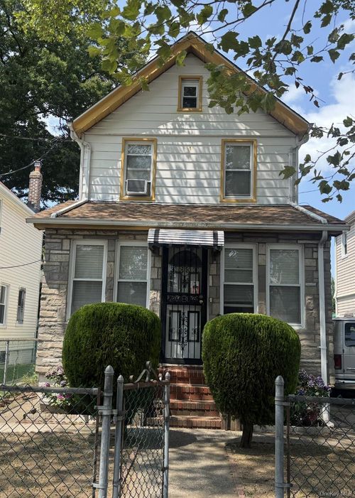 20953 111th Ave, Queens Village, NY, 11429-1727 | Card Image