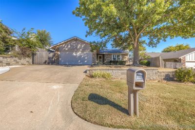 2909 W 61st Place, House other with 3 bedrooms, 2 bathrooms and null parking in Tulsa OK | Image 1