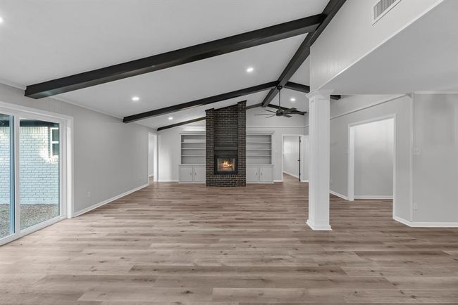 213 Westview Dr, House other with 4 bedrooms, 3 bathrooms and 3 parking in Sealy TX | Image 5