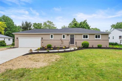759 Cheriton Dr, Highland Heights, OH, 44143-3012 | Card Image