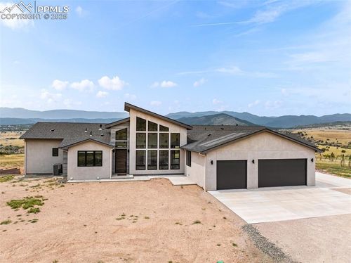 5843 Hart Ranch Dr, Beulah, CO, 81023-9619 | Card Image