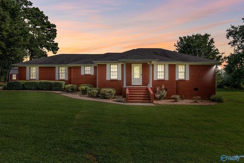 8890 Holt Springer Rd, Athens, AL, 35611-8112 | Card Image