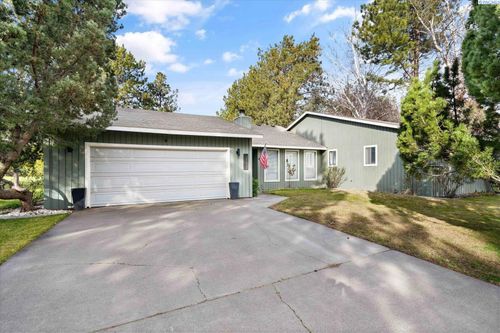 2127 Sheridan Pl, Richland, WA, 99352-8441 | Card Image