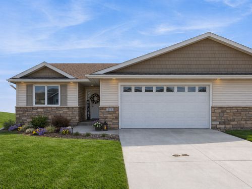 413 Fawn Run, Kenyon, MN, 55946-1422 | Card Image