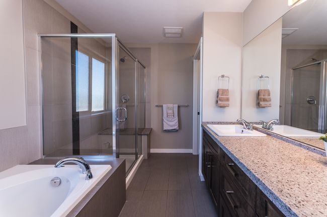 10553 248 St, House other with 5 bedrooms, 4 bathrooms and 4 parking in Maple Ridge BC | Image 10