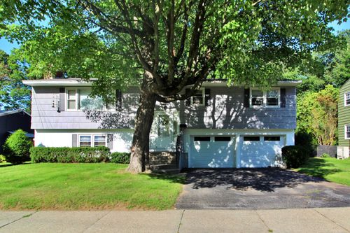 30 Roseade Pkwy, Burlington, VT, 05408-2538 | Card Image