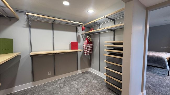 Primary Closet | Image 26