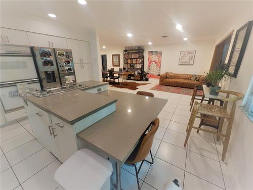 220 Se 1st St, Dania Beach, FL, 33004-3702 | Card Image