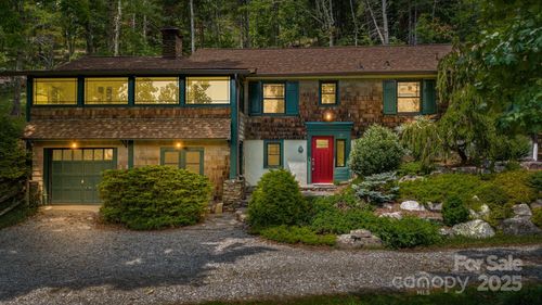 92 Hamburg Mountain Rd, Weaverville, NC, 28787-9305 | Card Image