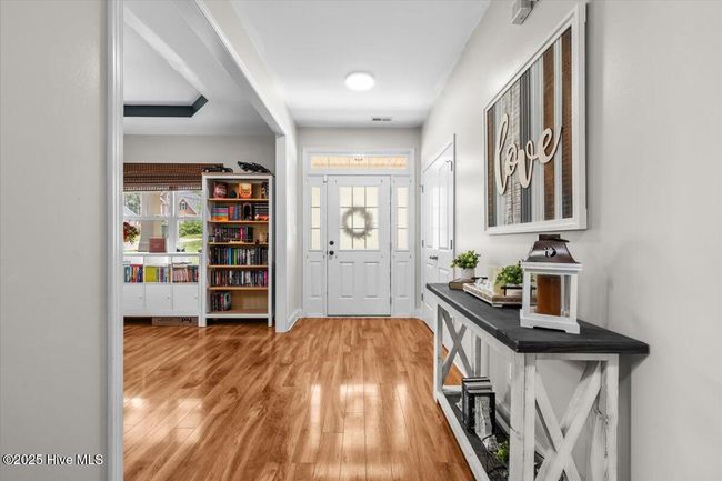Back view of foyer | Image 13