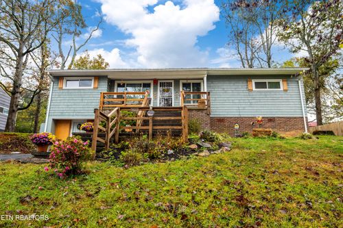 2622 Magill Ave, Maryville, TN, 37804-2832 | Card Image