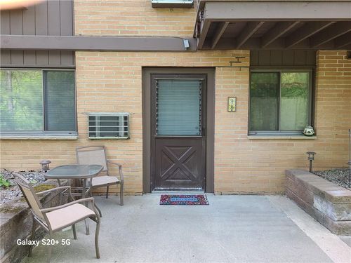 apt-18-10 Oakwood Ter, New Windsor, NY, 12553-7756 | Card Image