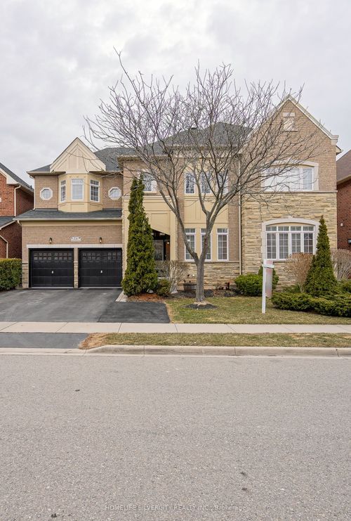 26 Jacob Brill Cres, Brampton, ON, L6Y5K5 | Card Image