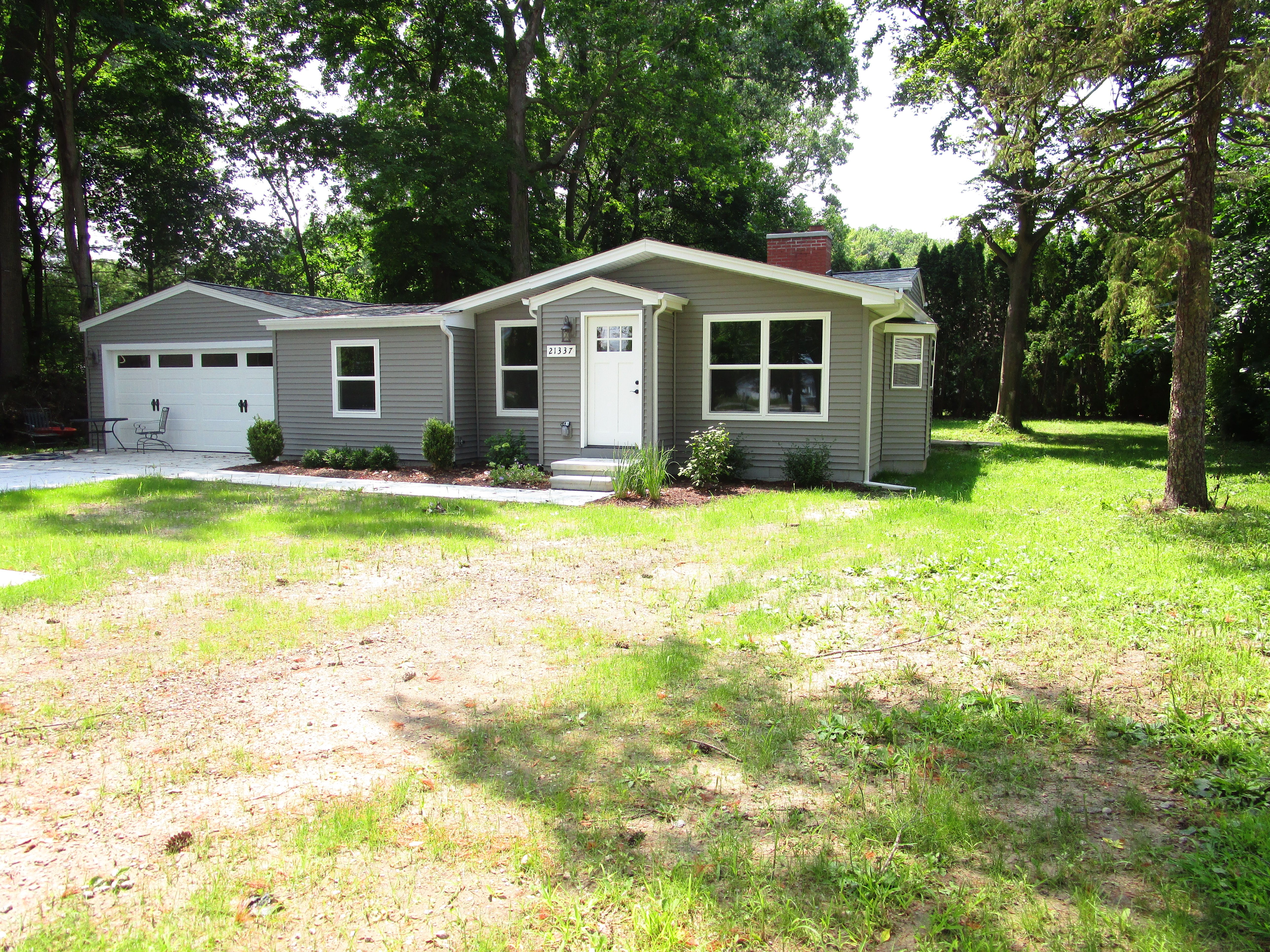 Orchard Lake Rd, Farmington Hills, MI 48336