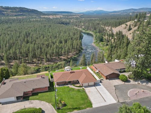 5504 W Hoffman Pl, Spokane, WA, 99205-2017 | Card Image