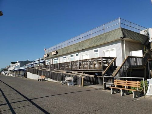 9 42nd St, Sea Isle City, NJ, 08243-1960 | Card Image