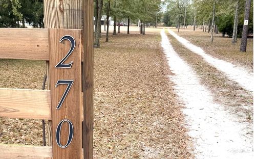 270 Edward Perry Ln, Mayo, FL, 32066-4156 | Card Image