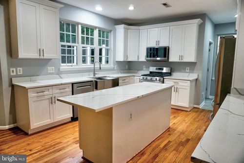 43759 Mink Meadows St, CHANTILLY, VA, 20152-3628 | Card Image