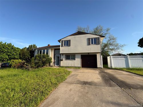 5 Skellington Rd, Plainview, NY, 11803-5420 | Card Image