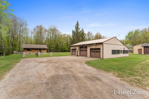a-1442 W Tyler Rd, Hart, MI, 49420-8221 | Card Image