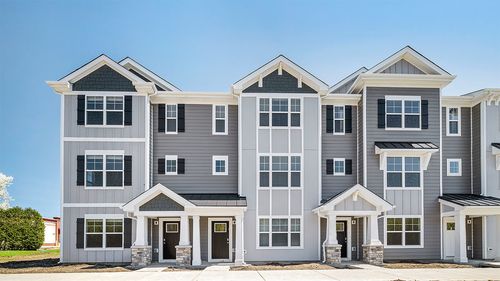 585 Yosemite Way, Mundelein, IL, 60060-3772 | Card Image