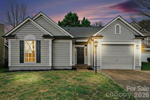 10327 Creswell Ct, Charlotte, NC, 28215-7333 | Card Image