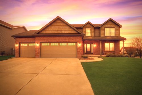 2708 Red Rock Rd, Normal, IL, 61761-6439 | Card Image