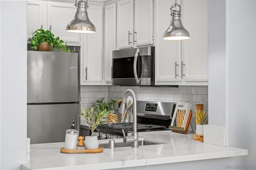 6008 Paseo Salinero, Carlsbad, CA, 92009 | Card Image