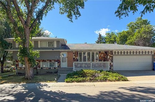 18 Kyle St, Regina, SK, S4R6R6 | Card Image