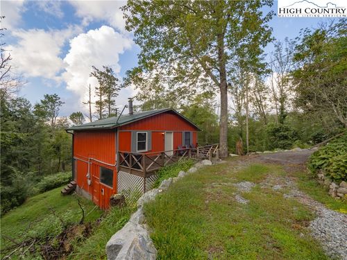 5349 Hickory Nut Gap Rd, Banner Elk, NC, 28604-9448 | Card Image