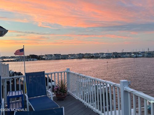 299 Monterey Cir, Lavallette, NJ, 08735-1618 | Card Image