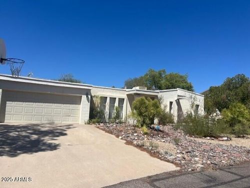1155 E Village Circle Dr N, Phoenix, AZ, 85022-4812 | Card Image
