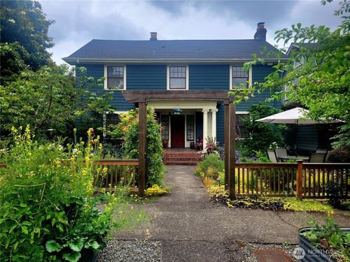 2210 33rd Ave S, Seattle, WA, 98144-4919 | Card Image