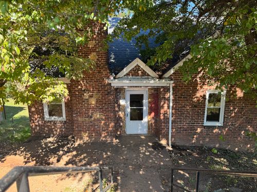 915 Bob Gregory St, Martinsville, VA, 24112-2111 | Card Image