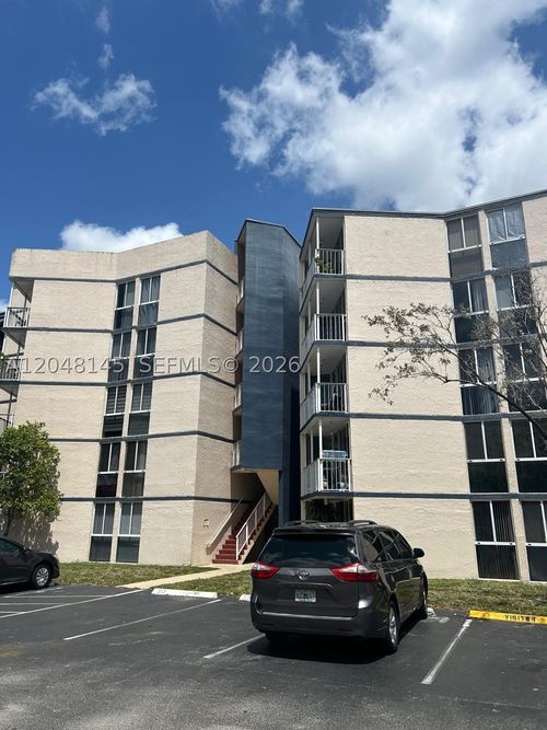 f505-6955 Nw 186th St, Hialeah, FL, 33015-3402 | Card Image